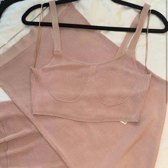 Rosè Knit Set - Picture 2 of 4